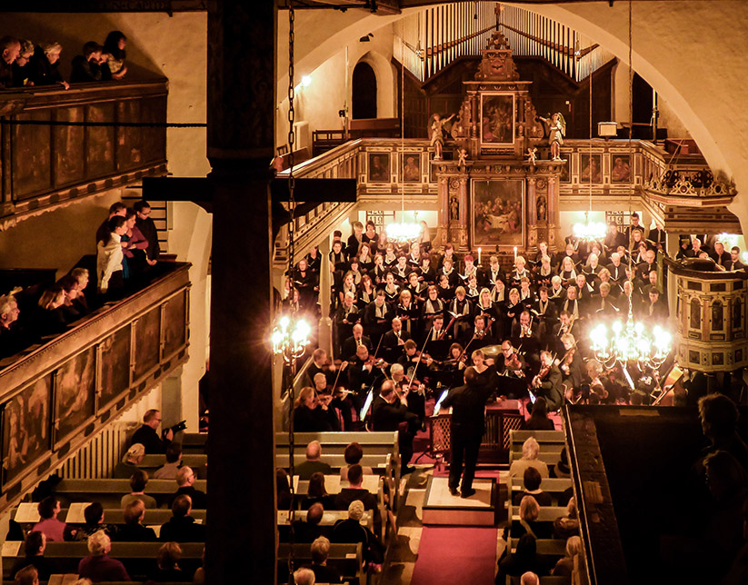 Chor- und Orchesterkonzert in der Sebnitzer Stadtkirche mit Solisten, Peter-Pauls-Kantorei und Elbland Philharmonie Sachsen